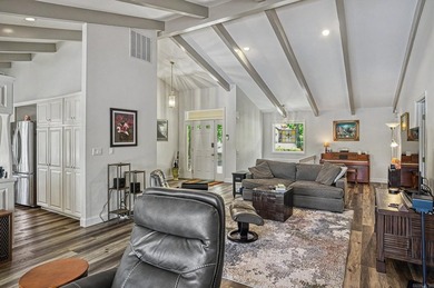 Nestled on a premier Lake Balboa street, this waterfront estate - photo 10