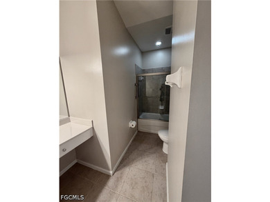 Second Floor Coach Home in Beautiful Verandah Idlewild - photo 9