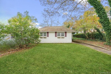 (private lake, pond, coastal) Home Sale Pending in Mastic New York