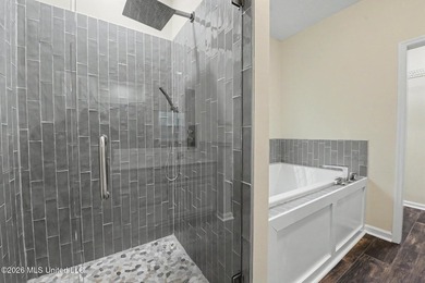 PRISTINE, MOVE IN READY & IN THE HEART OF OCEAN SPRINGS! This - photo 18