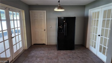Perfectly situated just minutes from I-75, Southwest Florida - photo 9