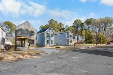 A fresh take on low-maintenance living in one of Durham's most - photo 30