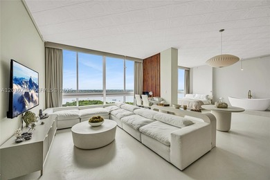 An exceptional opportunity to own a sprawling waterfront - photo 5