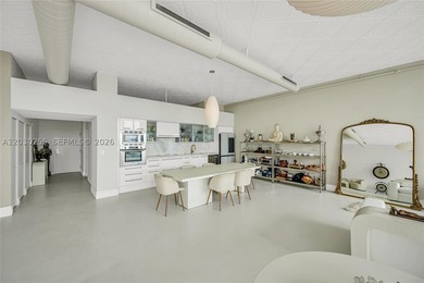 An exceptional opportunity to own a sprawling waterfront - photo 6