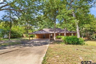 Hideaway Lake Home For Sale in Hideaway Texas