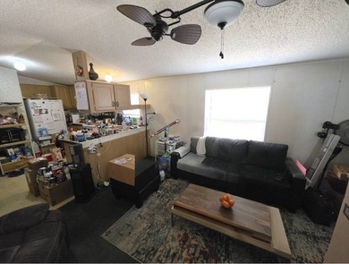 Welcome to Southernaire! This 1999 AMBE home offers a fantastic - photo 8