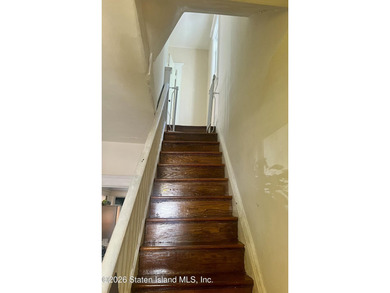 An opportunity to own a vintage street-to-street property on a - photo 22