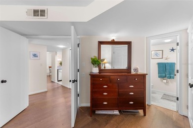 Welcome to The Oaks III! This charming well-updated (Ceilings - photo 24