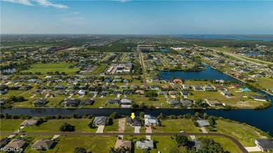 REFINED WATERFRONT LIVING in SHADROE CANAL! MOVE-IN-READY 2026 - photo 5