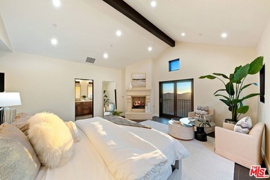 Just completed, this extraordinary private estate encompasses - photo 11