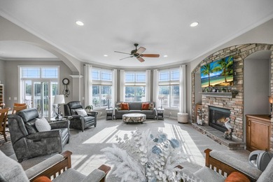 Magnificent 3 BD, 2 BA, 2 half-bath, 3,119-sq-ft, one-owner home - photo 11