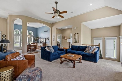 ENJOY EASY LIVING IN THE CREEKMOOR VILLAS! This impeccably - photo 13