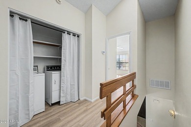 Welcome to this beautifully updated 2-bedroom, 2.5-bath end-unit - photo 17