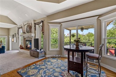 ENJOY EASY LIVING IN THE CREEKMOOR VILLAS! This impeccably - photo 18