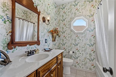 ENJOY EASY LIVING IN THE CREEKMOOR VILLAS! This impeccably - photo 19