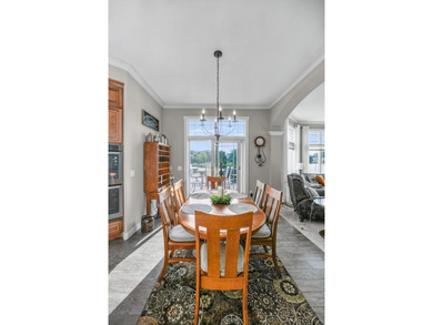 Magnificent 3 BD, 2 BA, 2 half-bath, 3,119-sq-ft, one-owner home - photo 20