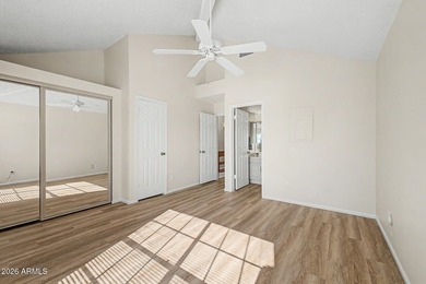Welcome to this beautifully updated 2-bedroom, 2.5-bath end-unit - photo 23