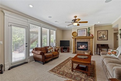 ENJOY EASY LIVING IN THE CREEKMOOR VILLAS! This impeccably - photo 28