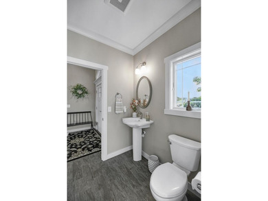 Magnificent 3 BD, 2 BA, 2 half-bath, 3,119-sq-ft, one-owner home - photo 30