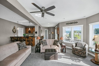 Magnificent 3 BD, 2 BA, 2 half-bath, 3,119-sq-ft, one-owner home - photo 32