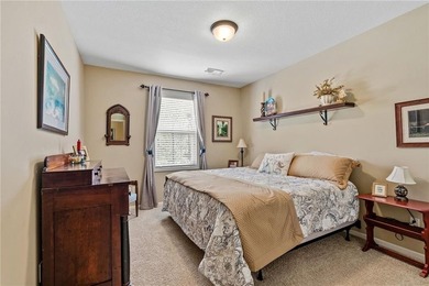 ENJOY EASY LIVING IN THE CREEKMOOR VILLAS! This impeccably - photo 32