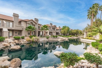 Welcome to this beautifully updated 2-bedroom, 2.5-bath end-unit - photo 34