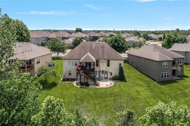 ENJOY EASY LIVING IN THE CREEKMOOR VILLAS! This impeccably - photo 43