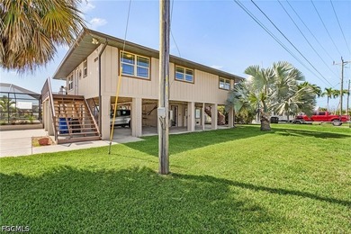 Rare opportunity to own a DIRECT GULF ACCESS waterfront pool - photo 2