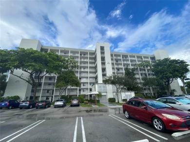Lake Condo For Sale in Pompano Beach, Florida