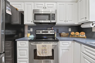 Escape the ordinary to the extraordinary. This 3BR/2BA lake are - photo 13