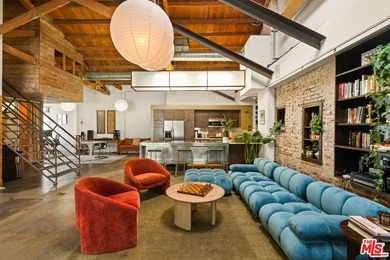 A rare opportunity to own a distinctive piece of Venice history - photo 1