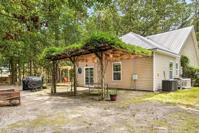 Escape the ordinary to the extraordinary. This 3BR/2BA lake are - photo 35