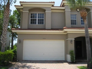 (private lake, pond, creek) Townhome/Townhouse For Sale in Port Saint Lucie Florida