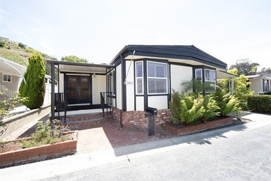 Beautiful and large 2 bedroom 2 bath home located in desirable - photo 1