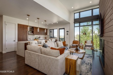 Nestled in Canyons Village, this beautifully maintained Viridian - photo 14