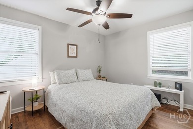 Welcome home to this charming 3 bed/ 1 bath midcentury brick - photo 20