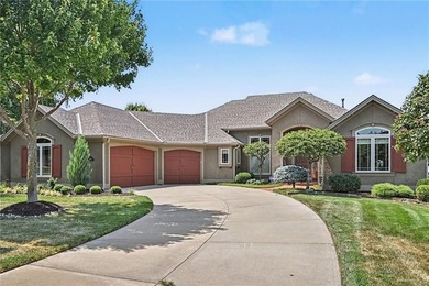 Welcome home! Step thru the impressive entry, soaring ceilings - photo 1