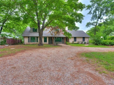 Experience the ultimate lakefront lifestyle at this beautifully - photo 1