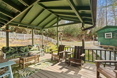 Tucked away on a peaceful 2-acre parcel in the heart of Western - photo 24