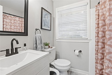 Welcome home to this charming 3 bed/ 1 bath midcentury brick - photo 24