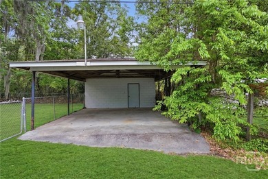 Welcome home to this charming 3 bed/ 1 bath midcentury brick - photo 29