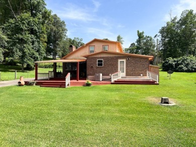 Lake Home For Sale in Many, Louisiana