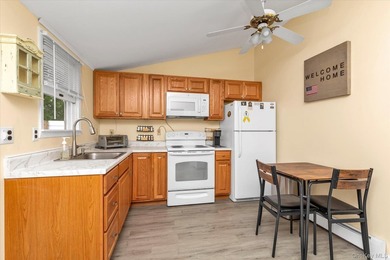 Spacious East Islip Split-Level Home! This well-maintained - photo 18