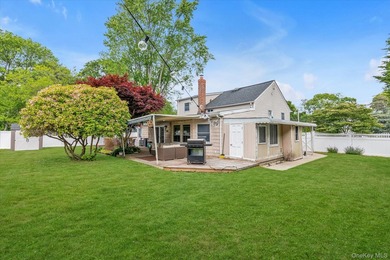 Spacious East Islip Split-Level Home! This well-maintained - photo 23