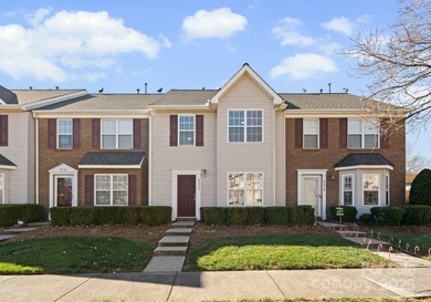 Lake Norman Townhome/Townhouse Active Under Contract in Cornelius North Carolina