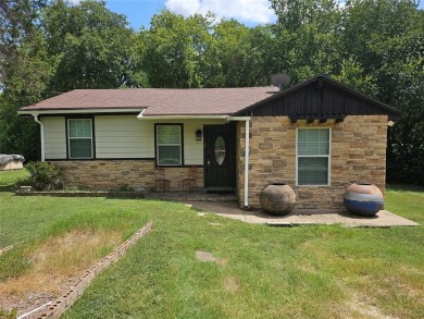Welcome to this charming 3 bedroom, 2 bath move in ready home - Lake Home For Sale in Whitney, Texas