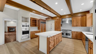 Stunning, TOTALLY UPDATED 3 story home in gated golf course - photo 8