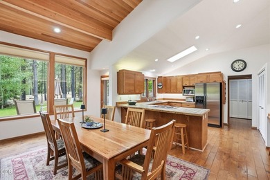 Beautifully maintained and impeccably manicured, this inviting - photo 12