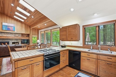 Beautifully maintained and impeccably manicured, this inviting - photo 16