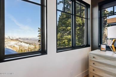 Located in the exclusive Stag Lodge, one of the most sought - photo 20